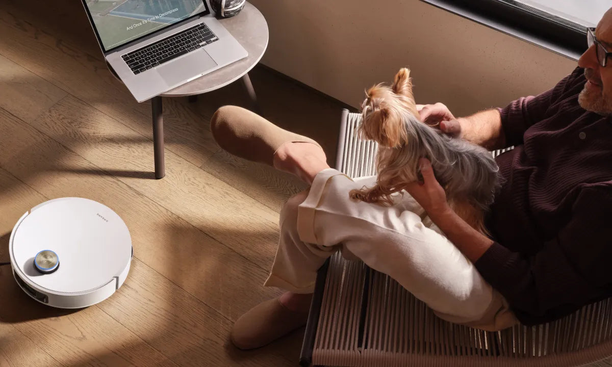 El robot aspirador detecta y evade de forma automática a personas y mascotas