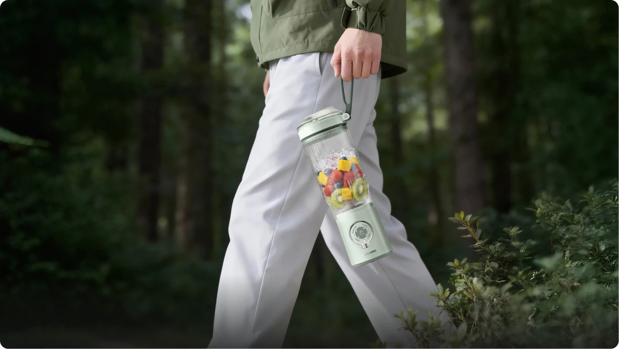 Batidora portátil Dreame Portable Blender con asa de silicona resistente para un transporte cómodo